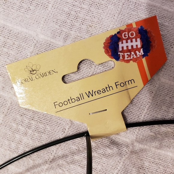 Football and star wreath forms - Picture 6 of 8